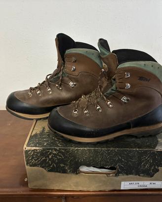 Scarpe da montagna n. 44