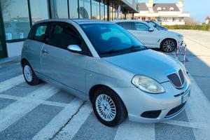 Lancia Ypsilon 1.2 8V