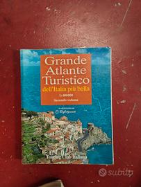 libro grande Atlante turistico 