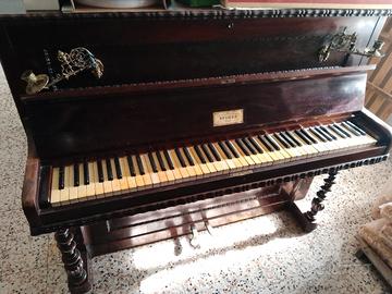 pianoforte antico vintage 