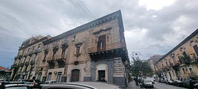 Plebiscito imponente mq. 566 in palazzo nobiliare