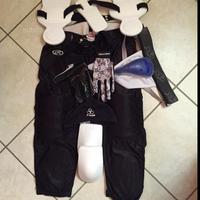 Ginocchiere e conchiglia football americano