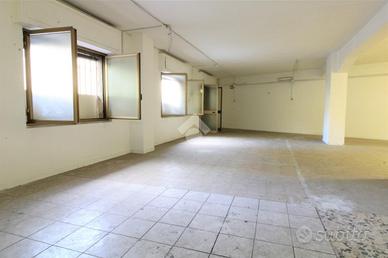 LABORATORIO A NAPOLI