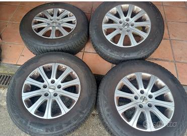 Gomme invernali e cerchi in lega da 16 Hyundai
