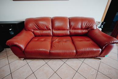 Divano in pelle rossa anni '70