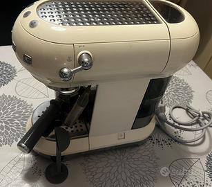 Macchina da caffè Smeg stile anni ‘50