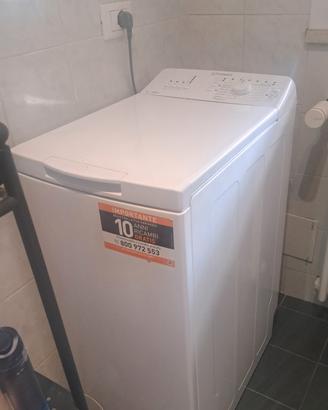 lavatrice Indesit carica dall'alto
