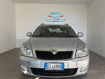 SKODA Octavia 1.6 TDI CR F.AP. Wagon Elegance