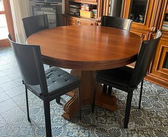 Tavolo rotondo con 4 sedie in pelle