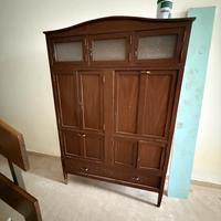 Mobile in legno massello dei primi del novecento