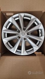 cerchi in lega originali nissan qashqai 17 '