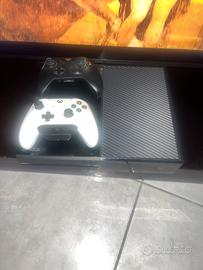 Console XBOX ONE + 2 joistick + 4 giochi
