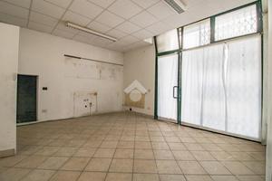 3 LOCALI A LUMEZZANE