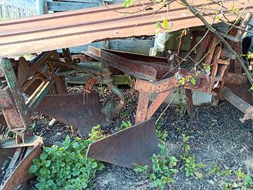 Aratri di piccole dimensioni