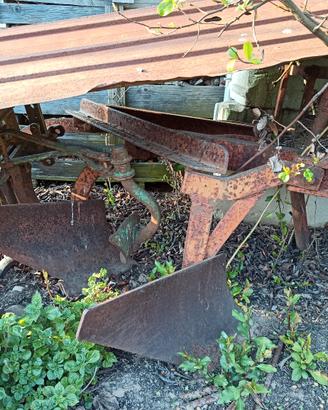 Aratri di piccole dimensioni