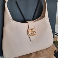 Borsa Gucci Aphrodite media in pelle.