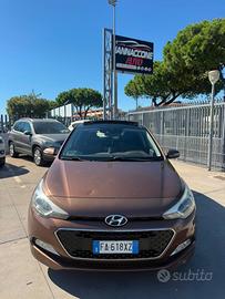 Hyundai i20 1.2 84 CV tetto apribile