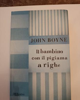 Il bambino con il pigiama a righe 