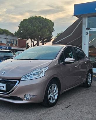 Peugeot 208 1.4 HDi 68 CV Allure solo 49000 Km