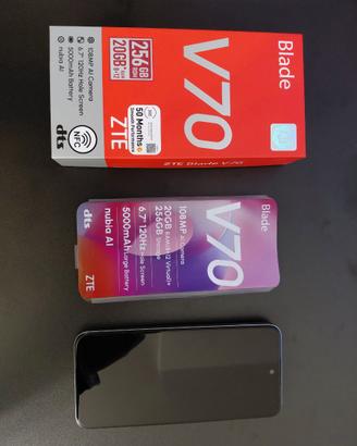 ZTE V70 Blade