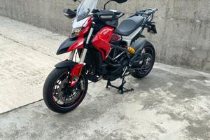 Ducati hyperstrada 939
