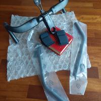 Manubrio Aero integrato carbonio