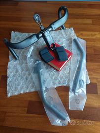 Manubrio Aero integrato carbonio