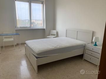 Stanza singola spaziosa e luminosa