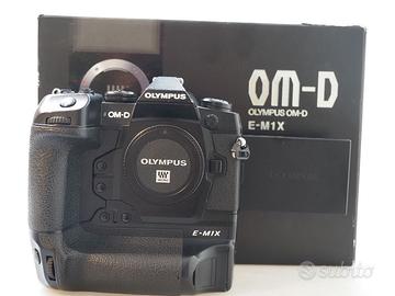 OLYMPUS E-M1X