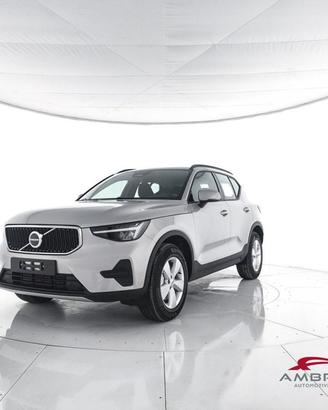 VOLVO XC40 B3 Mild hybrid Benzina Essential