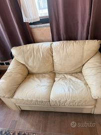2 divani grandi bianchi