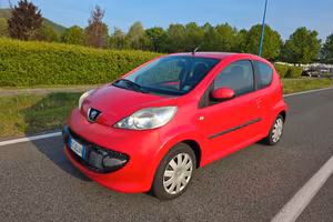 PEUGEOT 107 1.0 BENZINA "OK NEOPATENTATI"