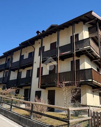 3 LOCALI A GIUSTINO