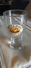 Bicchiere di birra Bulldog
