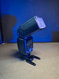 Flash  NEEWER 750II TTL per Nikon