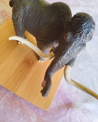 Statuina mammut lanoso in plastica piena