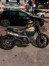 DUCATI SCRAMBLER 800 BRAT STYLE