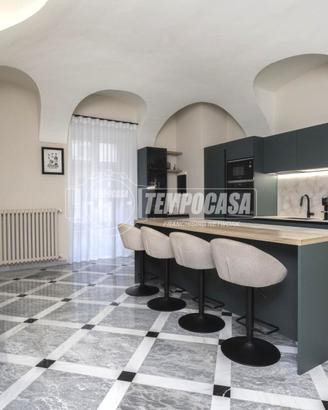 ELEGANTE QUADRILOCALE DI 149 MQ RISTRUTTURATO ED A