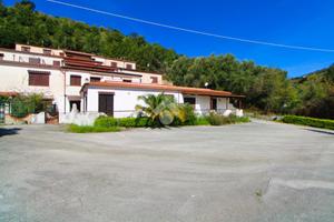 2 LOCALI A CENTOLA