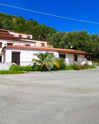 2 LOCALI A CENTOLA