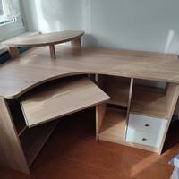 scrivania ad angolo
