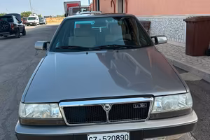 Lancia Thema 2000 IE 16 V
