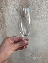 Bicchieri e cesti da ristorazione