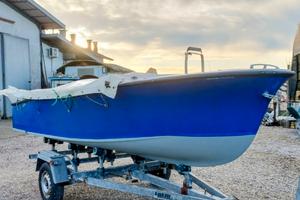 imbarcazione lancino cofano in vetroresina