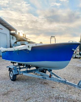 imbarcazione lancino cofano in vetroresina