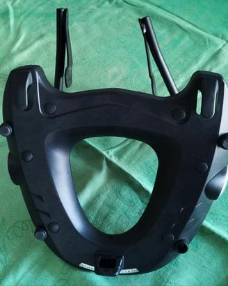 Piastra GIVI + attacchi SR683 per BMW R1150R R850R