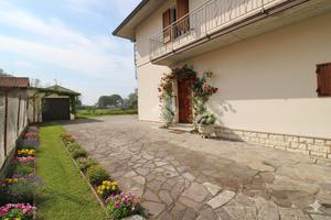 CASA SEMINDIPENDENTE A CESENA