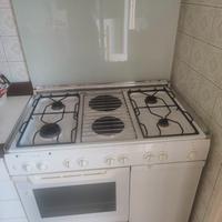Cucina a gas Ariston bianca