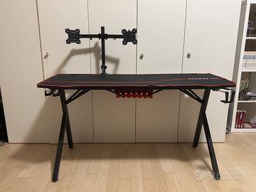 Scrivania Gaming + Braccio Doppio Monitor