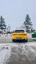 Porsche macan s